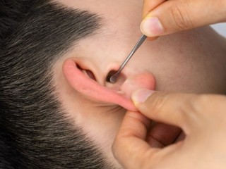 귀지는 자주 파줘야 한다고 하던데…