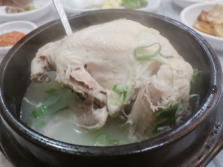 여름엔 삼계탕, 겨울엔 냉면을